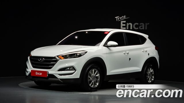 Hyundai Tucson Diesel 2.0 2WD Style 2016 — фото 1