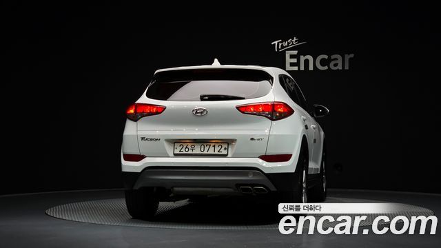 Hyundai Tucson Diesel 2.0 2WD Style 2016 — фото 4