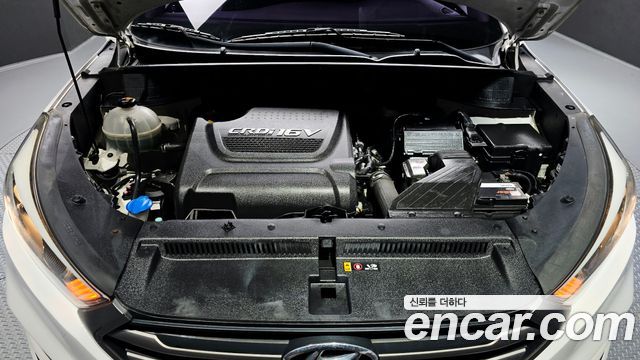 Hyundai Tucson Diesel 2.0 2WD Style 2016 — фото 6