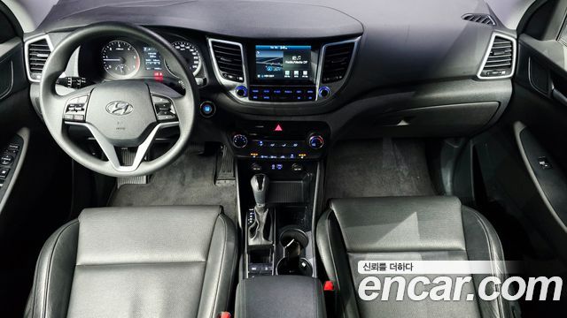 Hyundai Tucson Diesel 2.0 2WD Style 2016 — фото 7