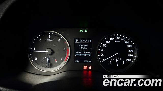 Hyundai Tucson Diesel 2.0 2WD Style 2016 — фото 8