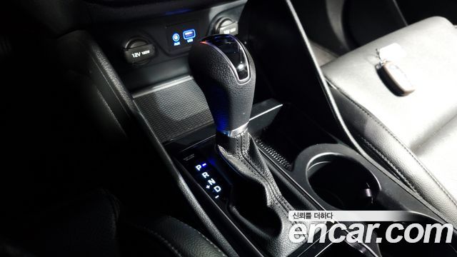 Hyundai Tucson Diesel 2.0 2WD Style 2016 — фото 9
