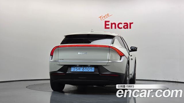 Kia EV6 Long Range Air 2023 — фото 4