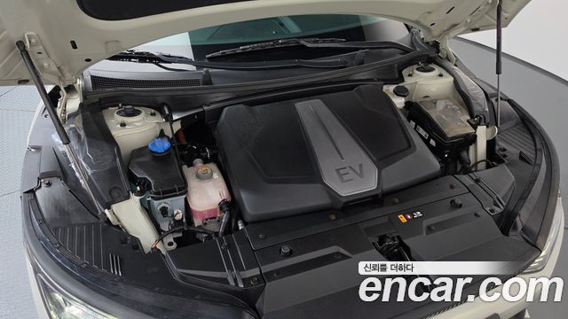 Kia EV6 Long Range Air 2023 — фото 6