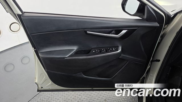 Kia EV6 Long Range Air 2023 — фото 24