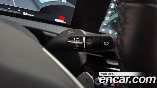 Kia EV6 Long Range Air 2023 — фото 27