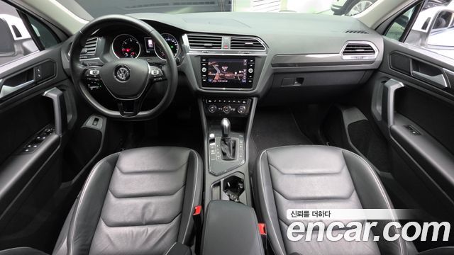 Volkswagen Tiguan (II) 2.0 TDI Premium 2020 — фото 7