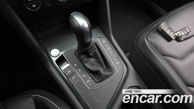 Volkswagen Tiguan (II) 2.0 TDI Premium 2020 — фото 9