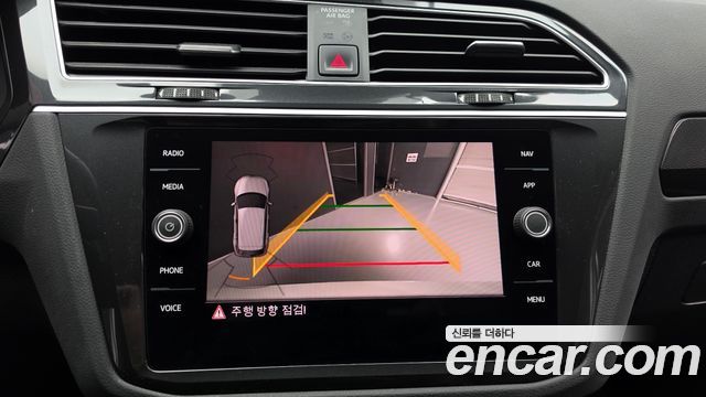 Volkswagen Tiguan (II) 2.0 TDI Premium 2020 — фото 14