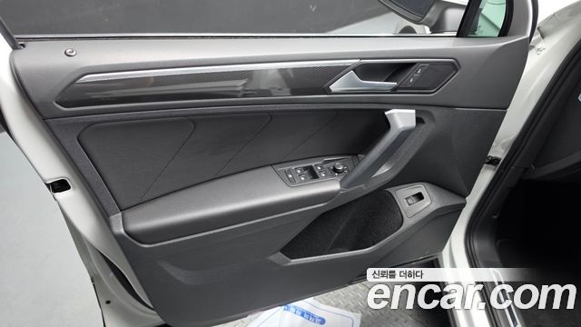 Volkswagen Tiguan (II) 2.0 TDI Premium 2020 — фото 24