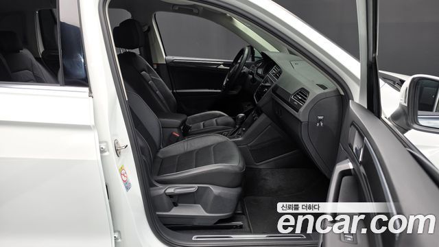 Volkswagen Tiguan (II) 2.0 TDI Premium 2020 — фото 26