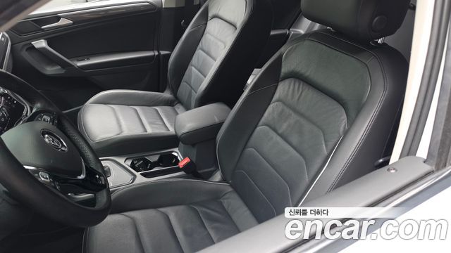 Volkswagen Tiguan (II) 2.0 TDI Premium 2020 — фото 27