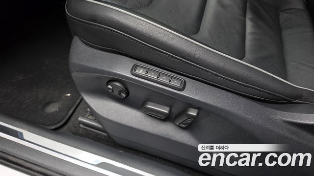 Volkswagen Tiguan (II) 2.0 TDI Premium 2020 — фото 29