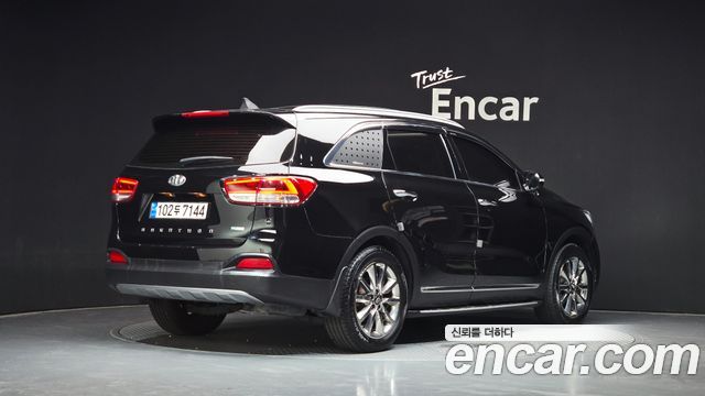 Kia Sorento Diesel 2.0 2WD Noblesse Special 2016 — фото 2