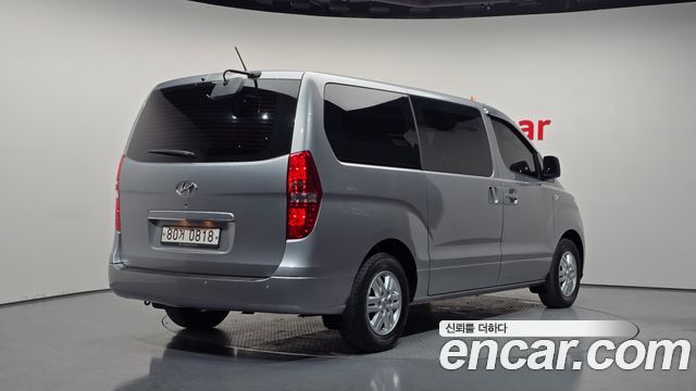 Hyundai Grand Starex Van 3-Seater Smart 2021 — фото 2