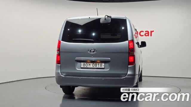 Hyundai Grand Starex Van 3-Seater Smart 2021 — фото 4