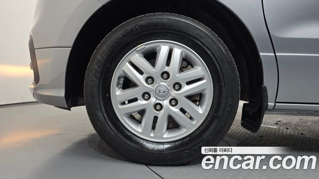 Hyundai Grand Starex Van 3-Seater Smart 2021 — фото 5
