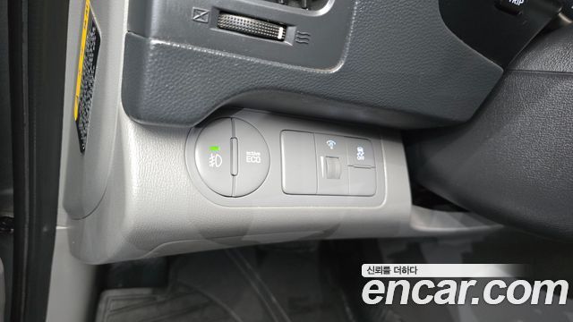 Hyundai Grand Starex Van 3-Seater Smart 2021 — фото 15