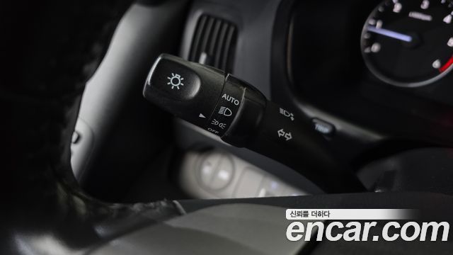 Hyundai Grand Starex Van 3-Seater Smart 2021 — фото 17
