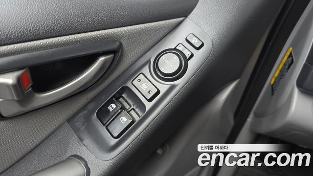 Hyundai Grand Starex Van 3-Seater Smart 2021 — фото 18