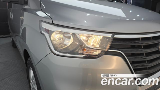 Hyundai Grand Starex Van 3-Seater Smart 2021 — фото 22