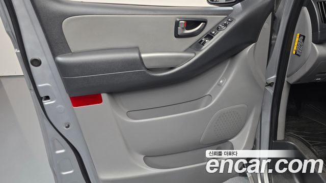 Hyundai Grand Starex Van 3-Seater Smart 2021 — фото 24