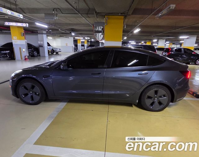 Tesla Model 3 RWD
