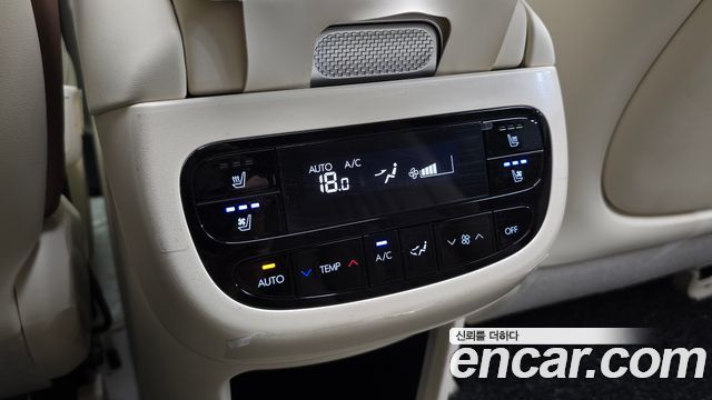 Hyundai Ioniq 9 Performance Type AWD 7-Seater Calligraphy 2025 — фото 42