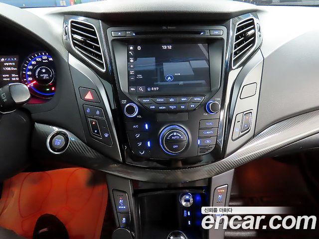 Hyundai i40 Saloon 1.7 VGT D SPEC 2016 — фото 16