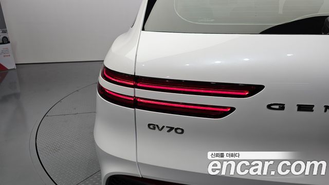 Genesis GV70 2.5T Gasoline AWD 2023 — фото 23