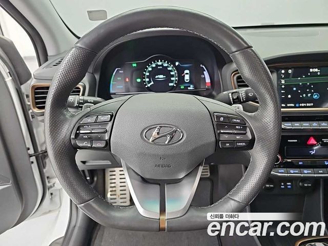 Hyundai Ioniq Electric Q 2018 — фото 9