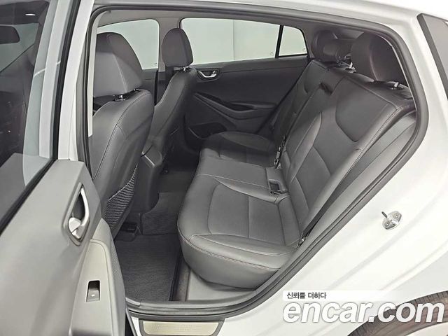 Hyundai Ioniq Electric Q 2018 — фото 16