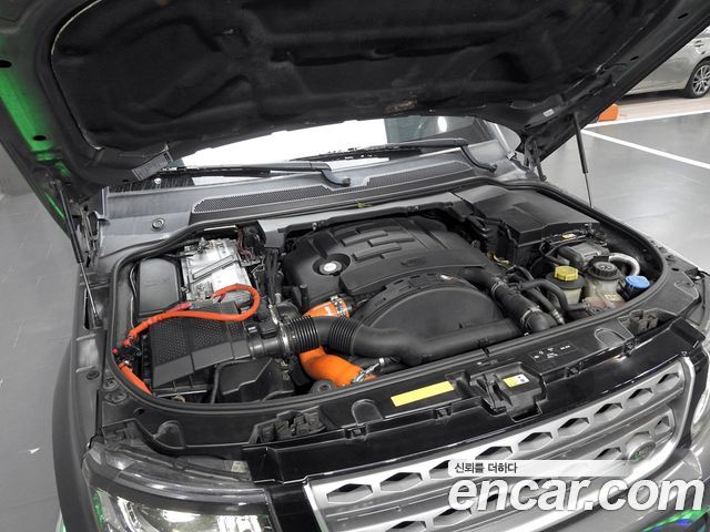 Land Rover Discovery 4 3.0 SDV6 SE 2016 — фото 6