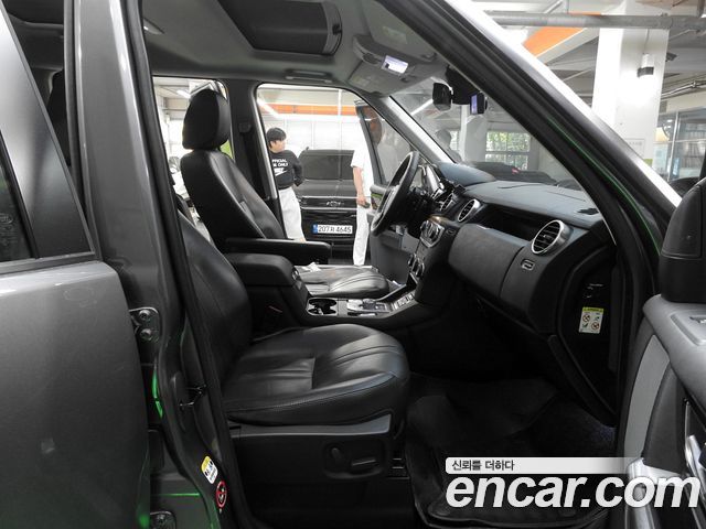 Land Rover Discovery 4 3.0 SDV6 SE 2016 — фото 15