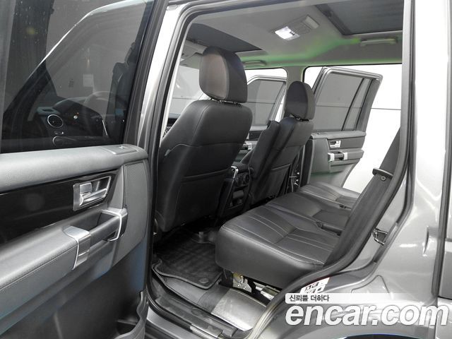 Land Rover Discovery 4 3.0 SDV6 SE 2016 — фото 16