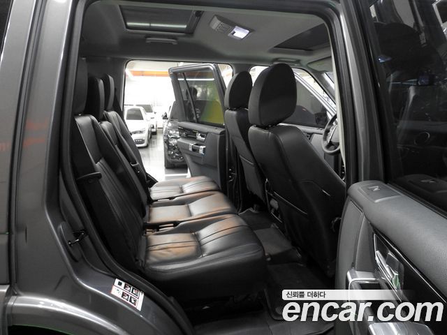 Land Rover Discovery 4 3.0 SDV6 SE 2016 — фото 17