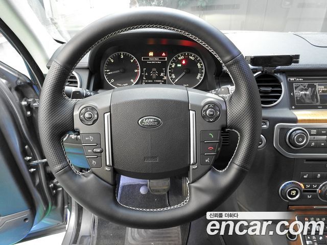 Land Rover Discovery 4 3.0 SDV6 SE 2016 — фото 19
