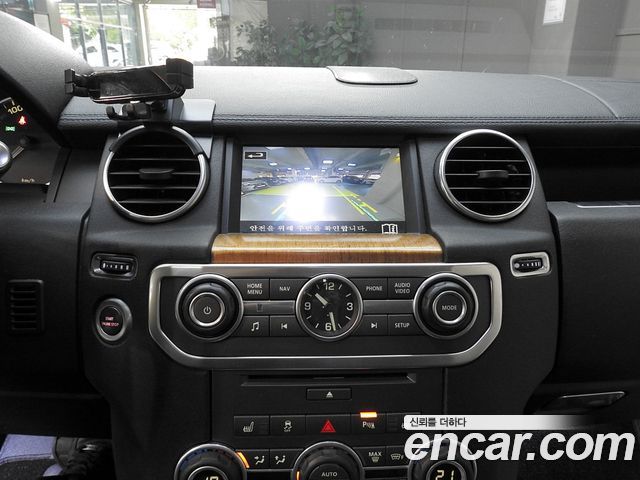 Land Rover Discovery 4 3.0 SDV6 SE 2016 — фото 20