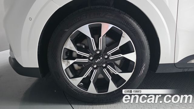 Kia Carnival (IV) Diesel 7-Seater Signature 2023 — фото 5