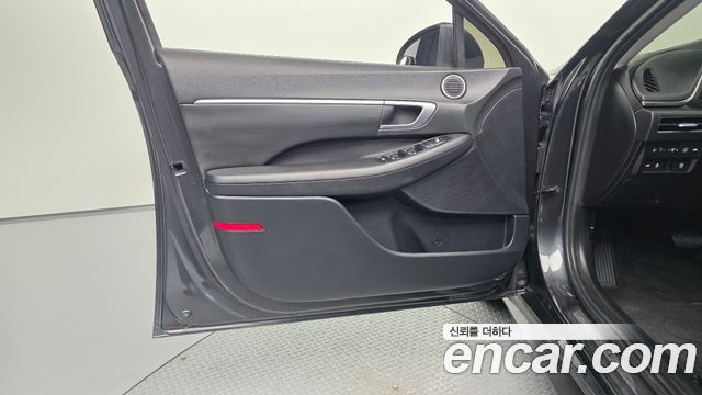 Hyundai Sonata Hybrid (DN8) Premium Family 2021 — фото 24