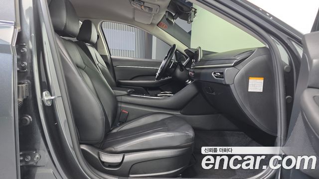 Hyundai Sonata Hybrid (DN8) Premium Family 2021 — фото 26