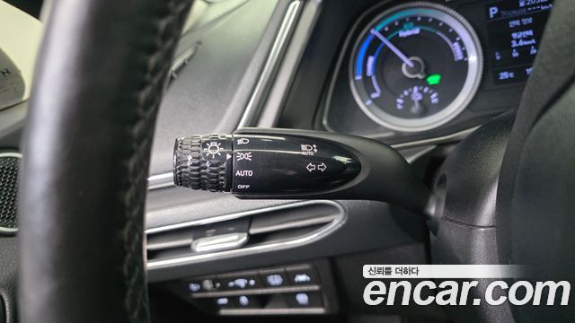 Hyundai Sonata Hybrid (DN8) Premium Family 2021 — фото 33