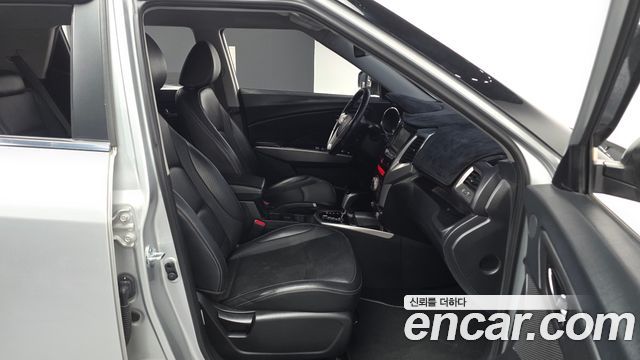 KG Mobility (SsangYong) Tivoli LX 2WD DLX 2015 — фото 11