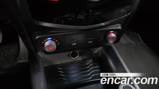 KG Mobility (SsangYong) Tivoli LX 2WD DLX 2015 — фото 18