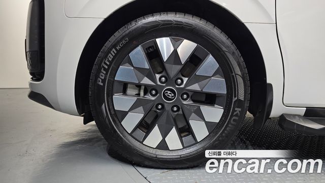 Hyundai Staria L3.5 Lounge 9-Seater Inspiration 2024 — фото 5