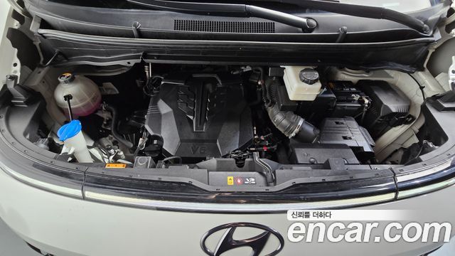 Hyundai Staria L3.5 Lounge 9-Seater Inspiration 2024 — фото 6