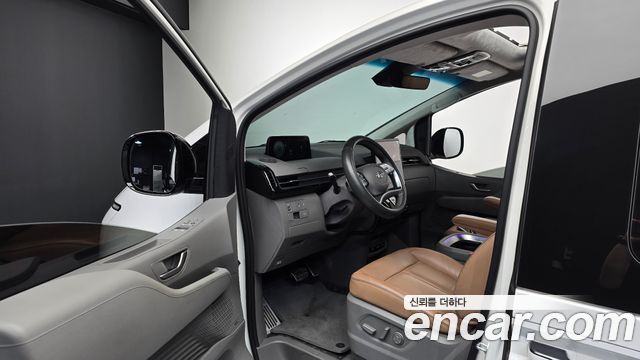 Hyundai Staria L3.5 Lounge 9-Seater Inspiration 2024 — фото 10
