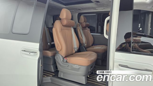 Hyundai Staria L3.5 Lounge 9-Seater Inspiration 2024 — фото 11
