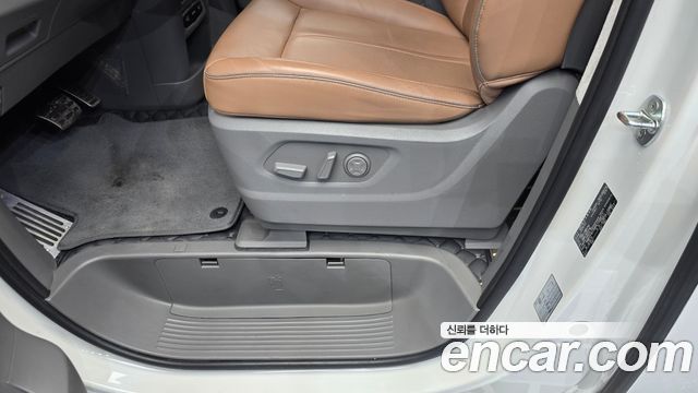 Hyundai Staria L3.5 Lounge 9-Seater Inspiration 2024 — фото 30