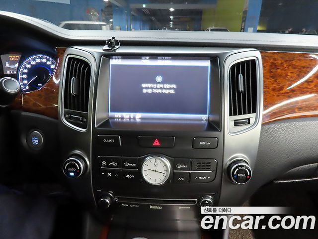 Hyundai Equus (New) VS500 Prestige 2012 — фото 17